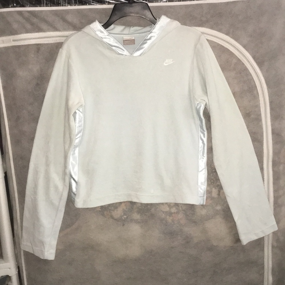 Nike valor sweatshirt